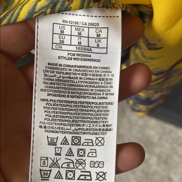 🎉 Host Pick🎉 Guess Floral Blouse - Picture 5 of 7